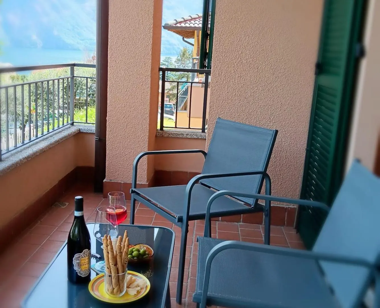 La Casa Al Lago Bmor Love&Lake Mezzegra 0*,